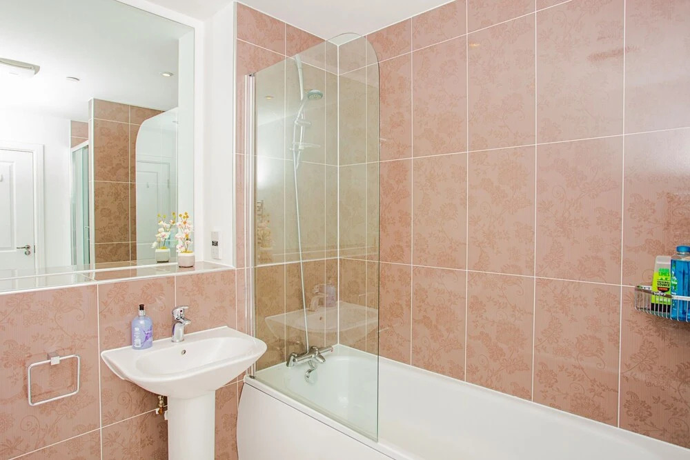 Beautiful 3 Bed Penthouse with Gym