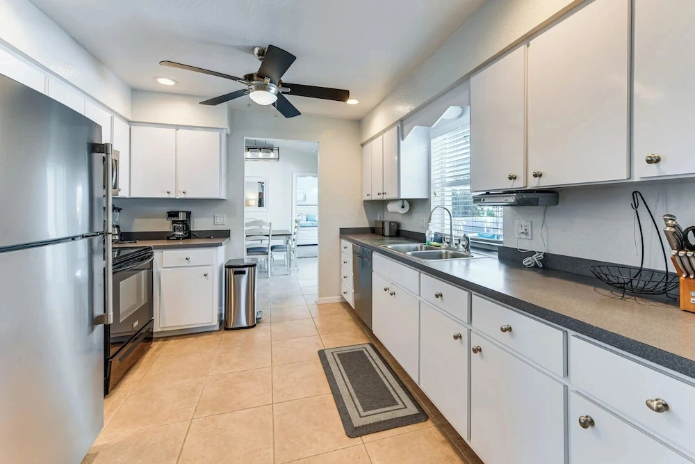 3 Mi to Beach! Englewood Family Gem + Private Pool