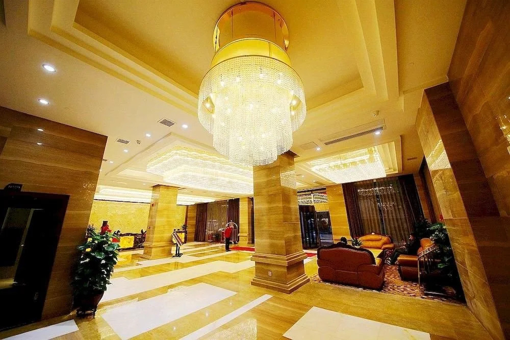 Hollyear XK Hotel