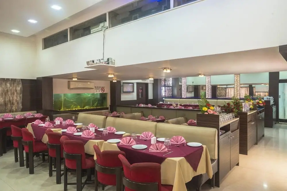Hotel Yogi Broadway, Chembur
