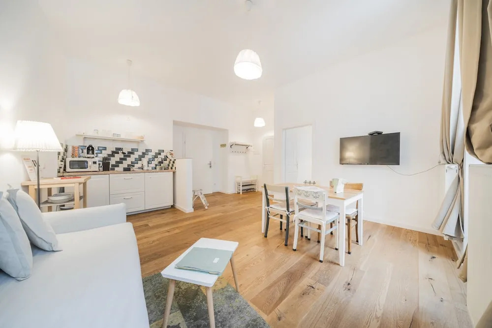 Vienna Vintage Apartment