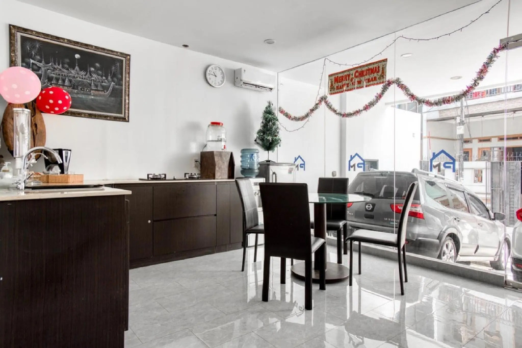 Puri Maju Hotel