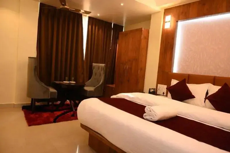 HOTEL DAISY