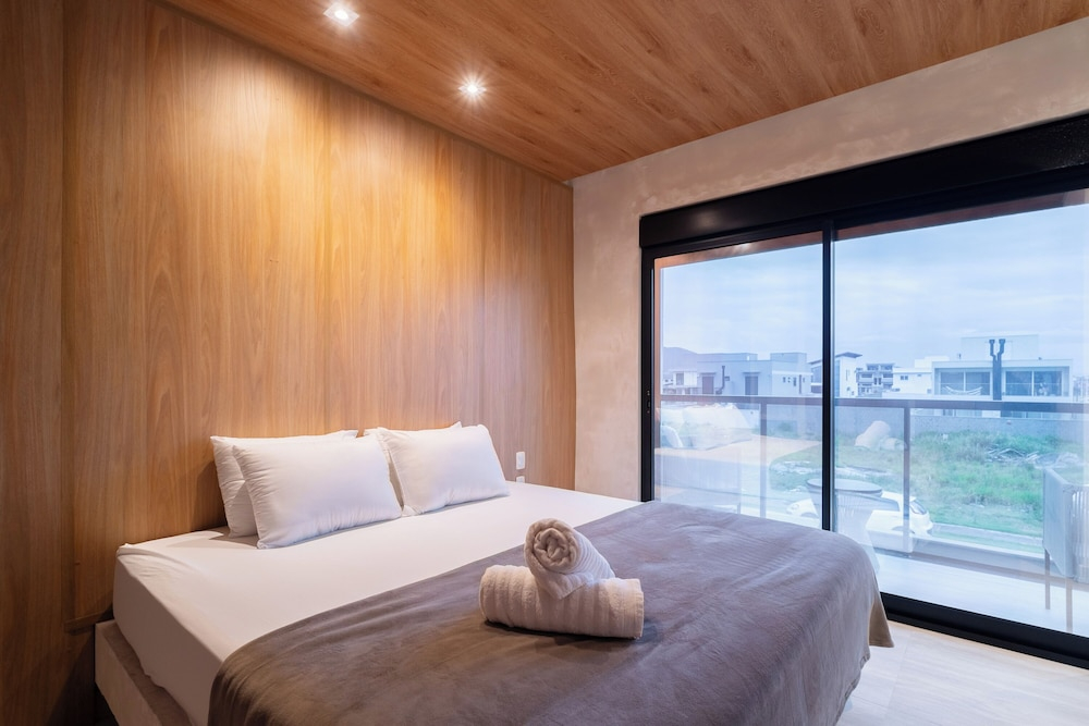 Oceano Exclusive Homes 450m Praia Campeche FNR0001