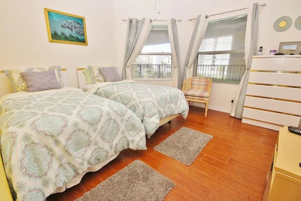 Oceanwalk 1-403 Apartment 2