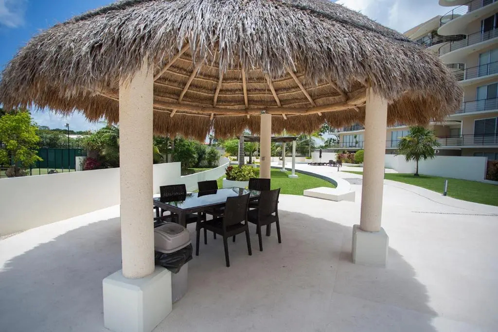 Pool View 3 Bedroom Apartment