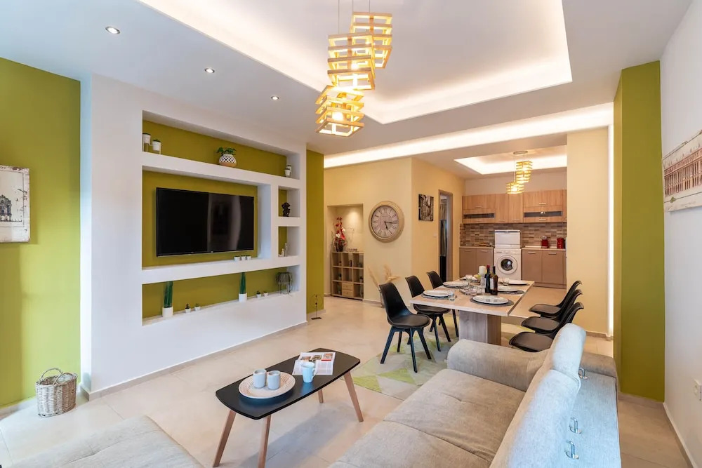 Four Season Apartment