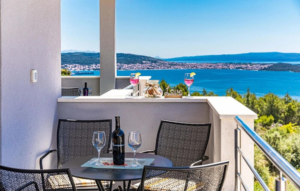 Nice Apartment in Seget Donji With Wifi and 1 Bedrooms