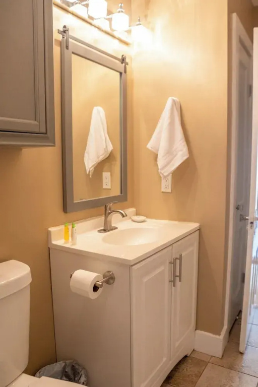Ann Inn - Downtown New Milford Apartment