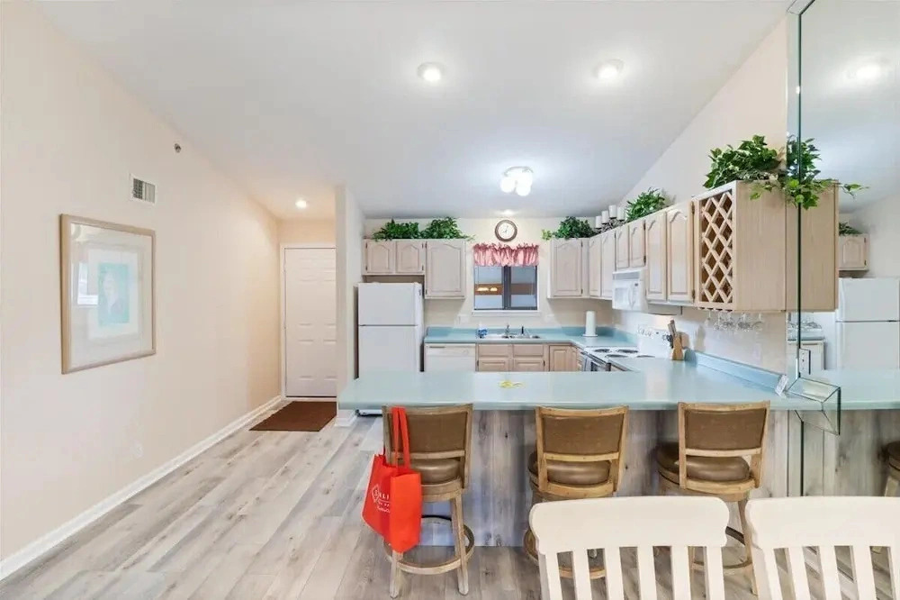 Lakefront Condo Near the State Park