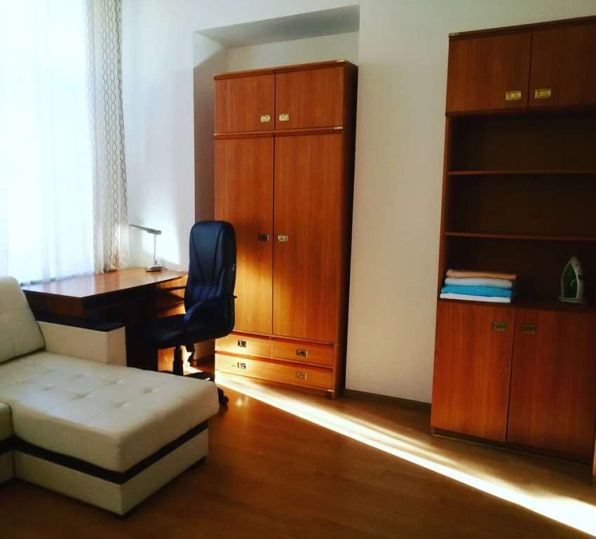 Apartments in Golden Triangle