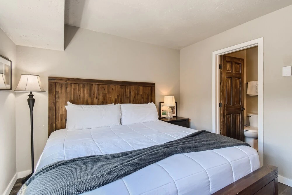 New Listing! Winterpoint 44 2 Bedroom Condo by RedAwning