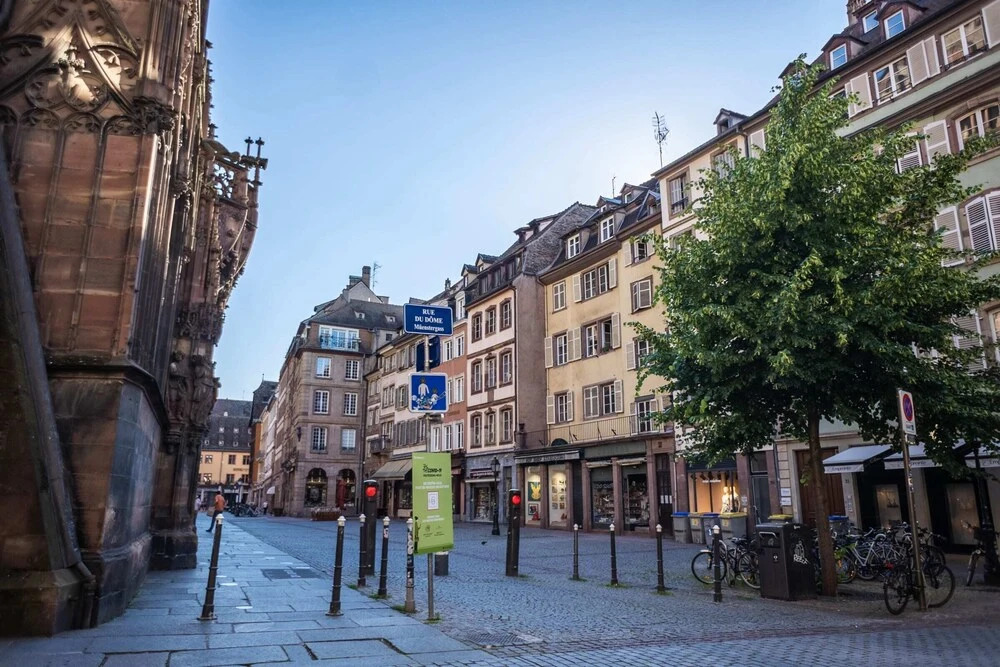 Place Cathedrale - Beautiful 2 Room Apartment Fully Equipped
