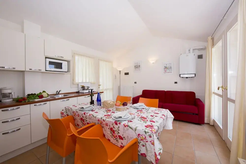Porto Letizia Viola 8