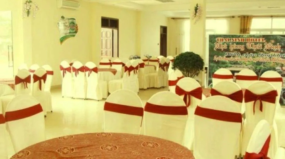 Thai Ninh Hotel