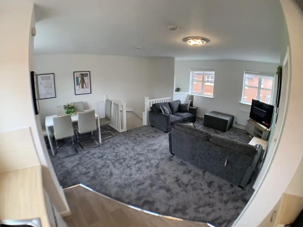 The coach house views netflix sleeps 5