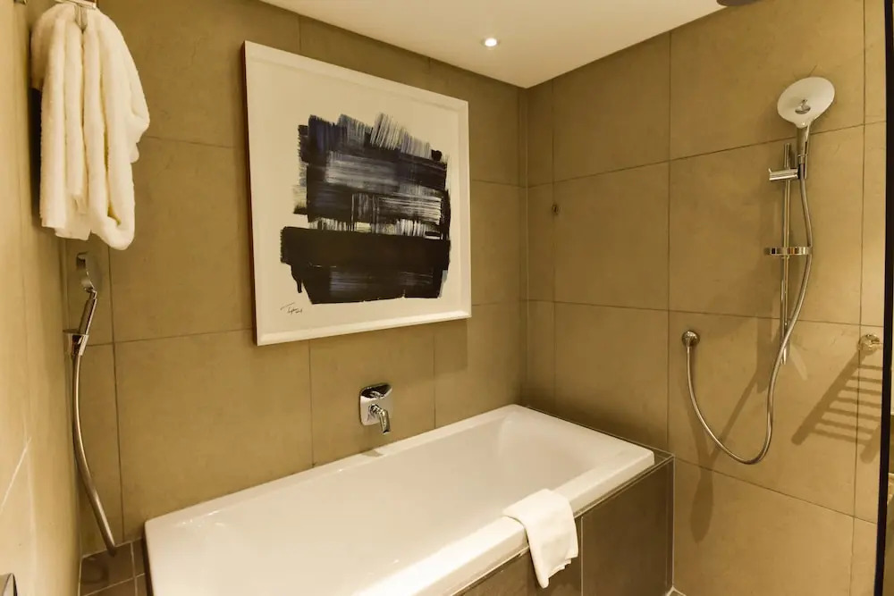 Hotel 2 Fevrier