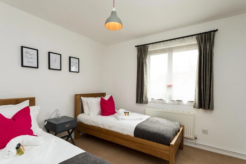 Grassmere- 3 bed Self Contained House- Close to Hospitals