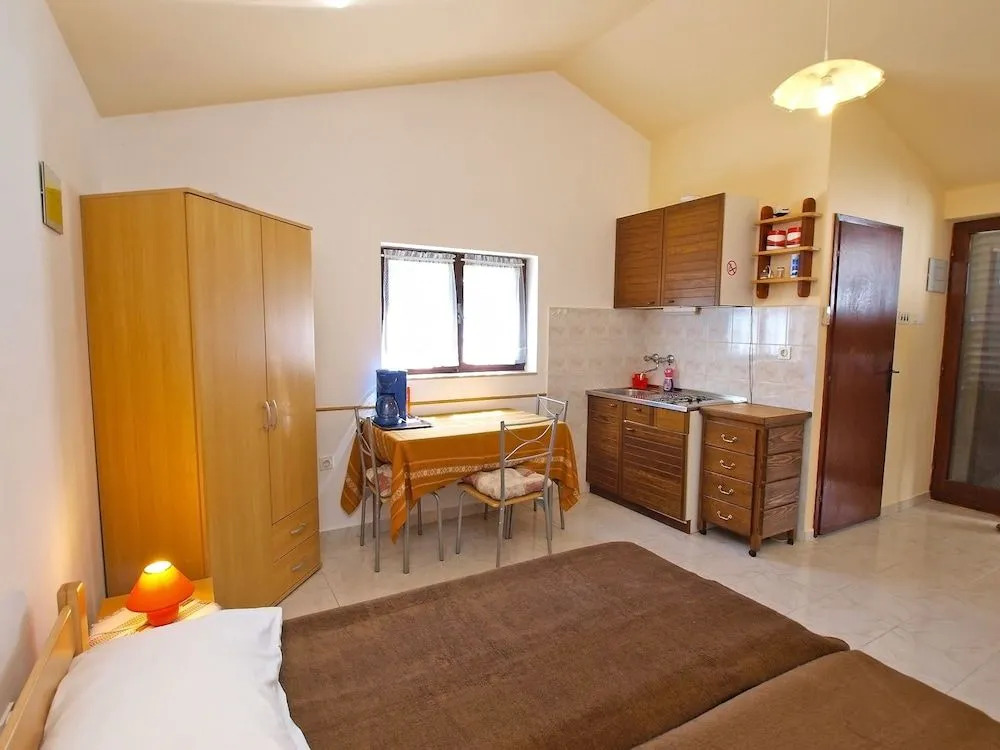 Apartment 535