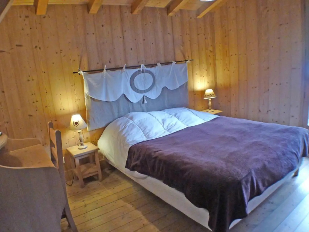 Chalet spacieux 12 pers, animaux admis, parking, Wi-Fi - FR-1-629-1