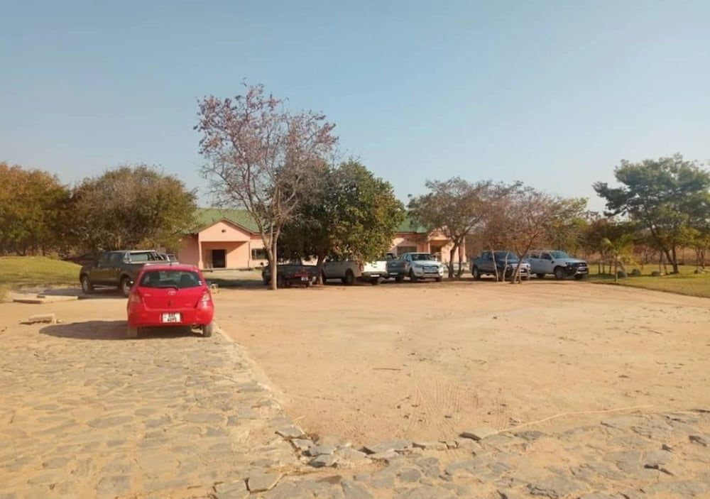 Twin Cave Lodge