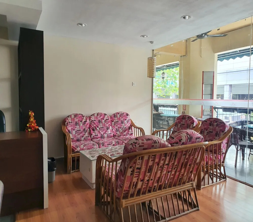 SPOT ON 90984 Gn Homestay