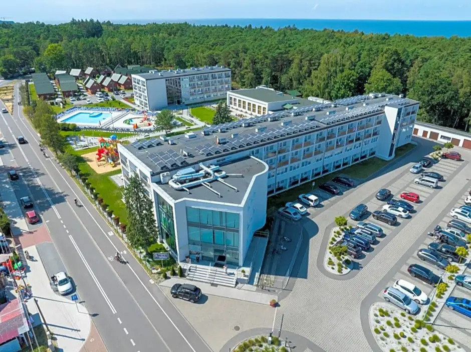 Zem-Tourist 250M OD MORZA, ODKRYTY BASEN, PLAC ZABAW, PARKING, WYŻYWIENIE