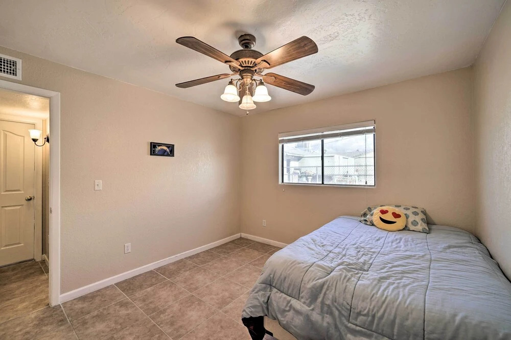 3 Mi to Lake Havasu: Home w/ Patio