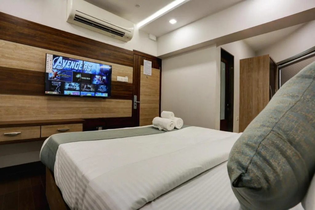Hotel Ozone Inn Colaba
