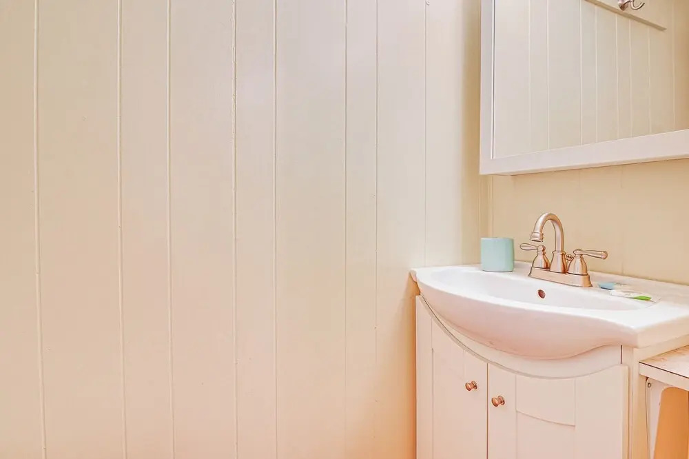 1 Mi to Surfside Beach: Coastal Cottage