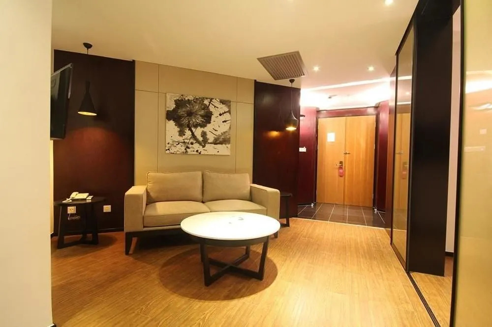 Dazhong Hotel