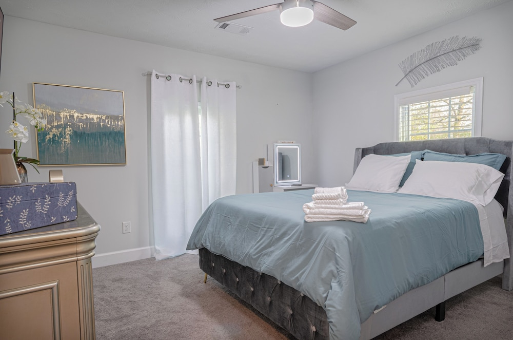 Columbus Military Grad Home