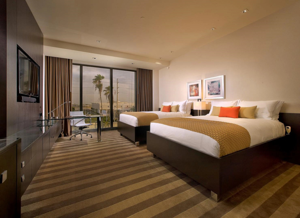 EB Hotel Miami Airport
