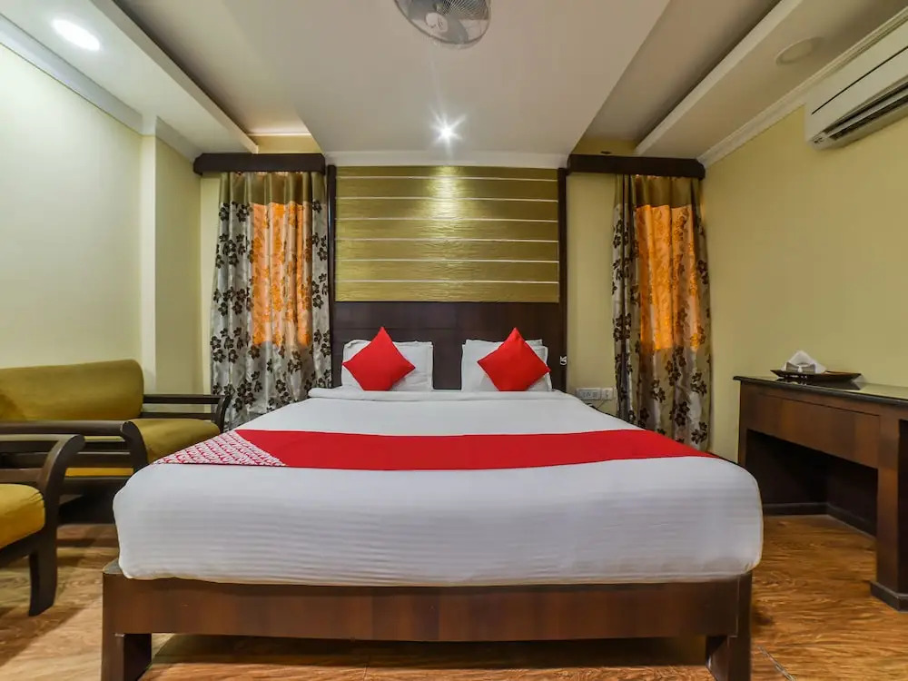 OYO 4668 Hotel Ocean Residency