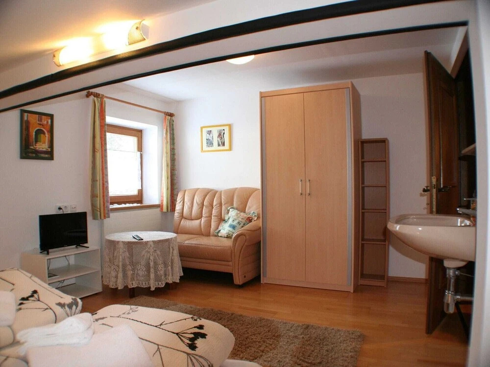 Meadow View Holiday Home in Hollersbach im Pinzgau near Ski Area