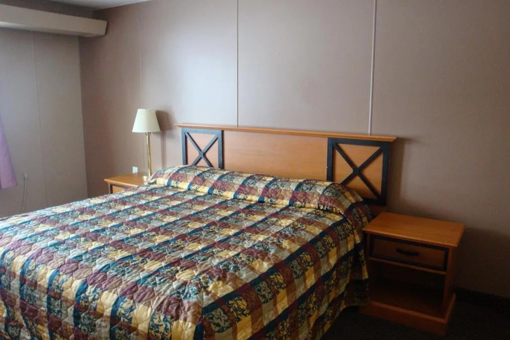 Economy Inn