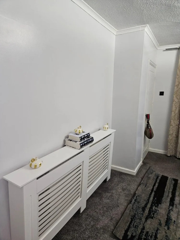 Manchester 2-bed House, Sleeps 4, 20 Min to Centre
