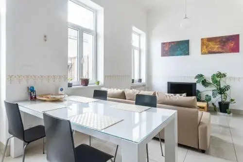 Gateway Apartments