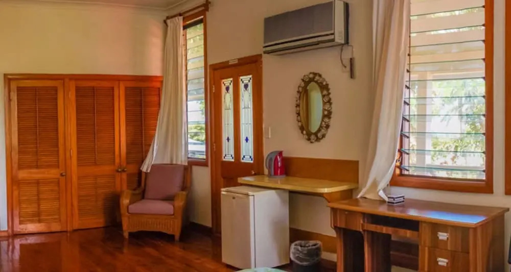 Lynn's Getaway Hotel