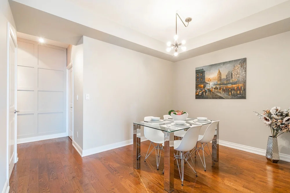 Perfect 1BR Executive Suite Yorkville