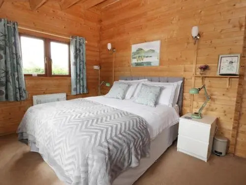 Mayfields Lodge