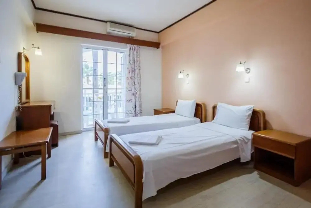 Vivian Hotel