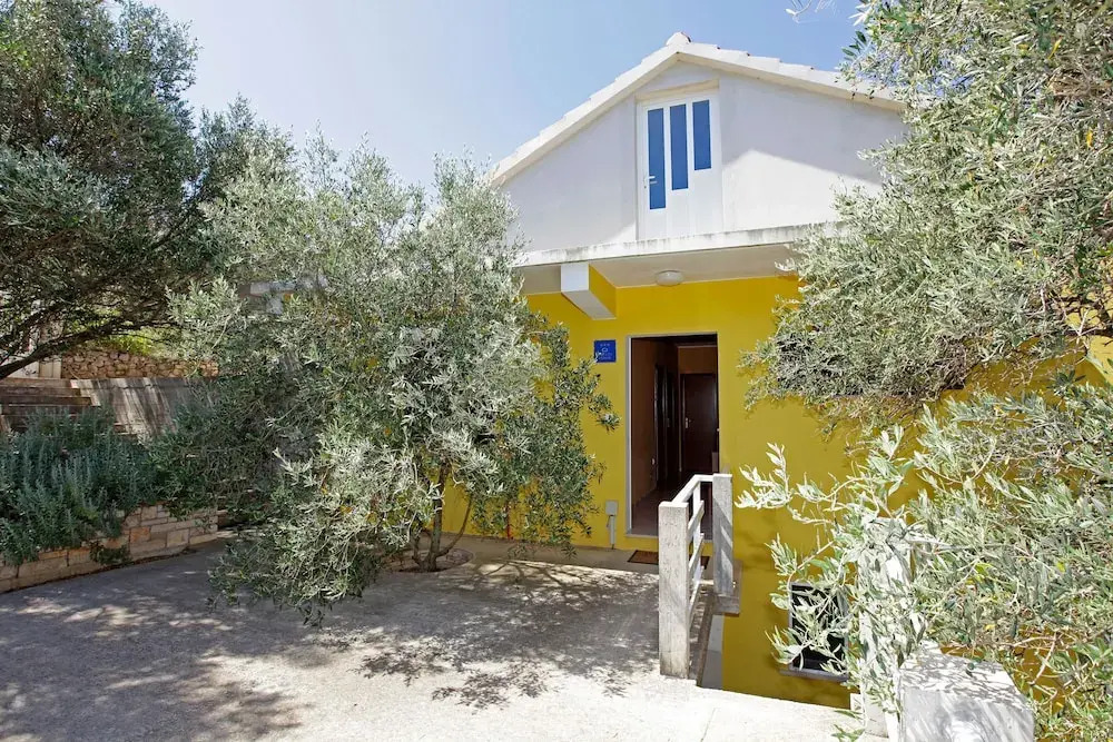 Olives Garden House