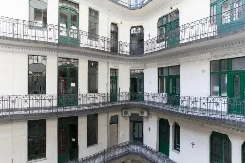 Royal Center Apartment