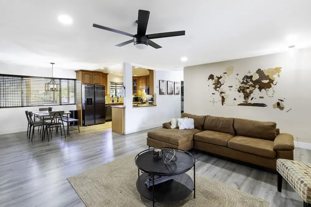Sky Harbor House - Centrally Located W/hot Tub 3 Bedroom Home by RedAwning