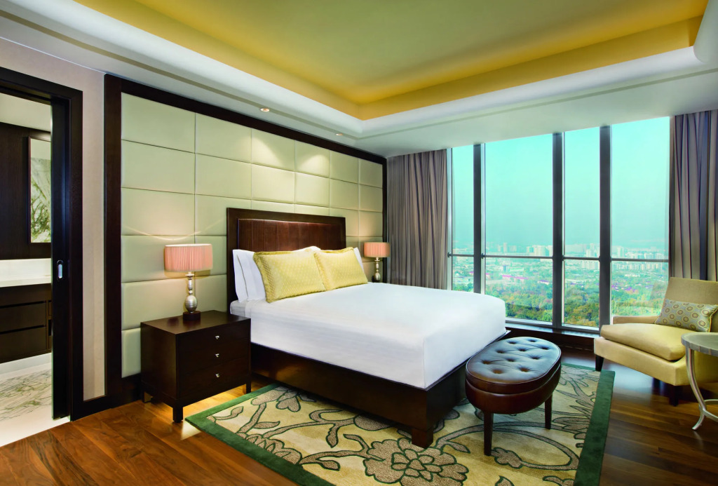 Отель Ritz-Carlton Алма-Ата