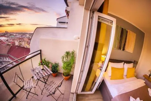 Pretty Woman's Studio with TERRACE & Air Condition