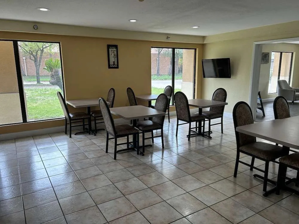 Comfort Inn Brookhollow