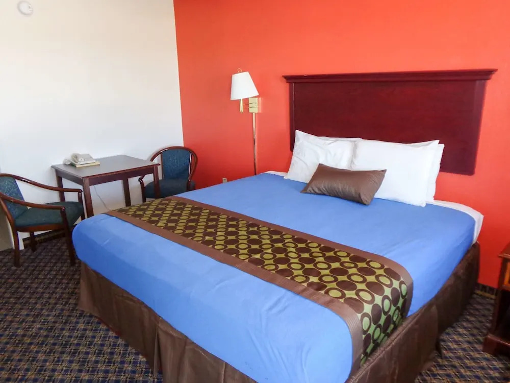 Motel 6-Saint Robert, MO