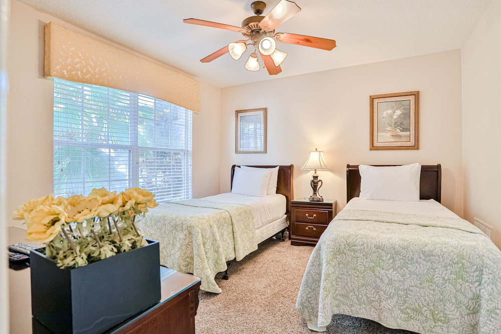 Spacious and Inviting Home With Private Pool, Central AC, and Washer/dryer